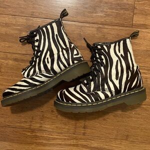 Vintage pony hair zebra animal print doc Dr. martens lace up boots